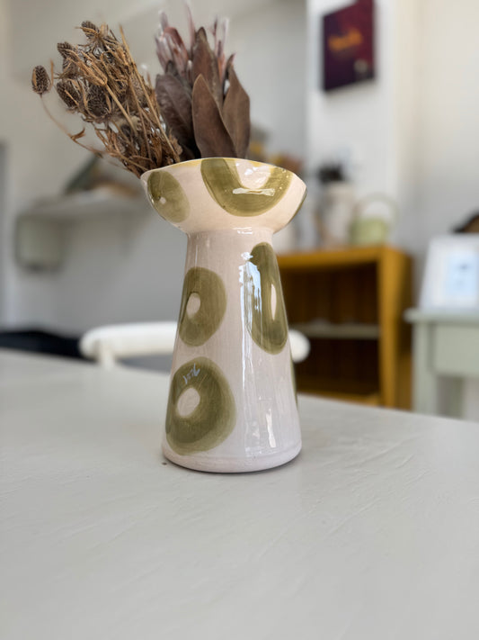 Muwuyu Stemmed Vase