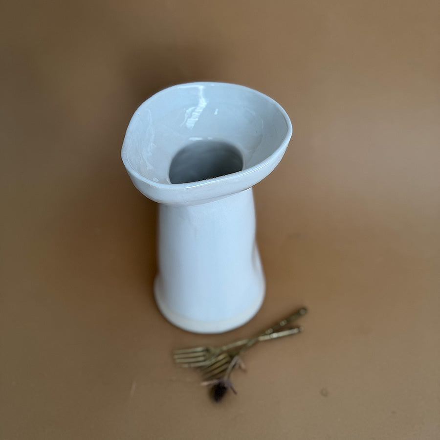 Muwuyu Stemmed Vase